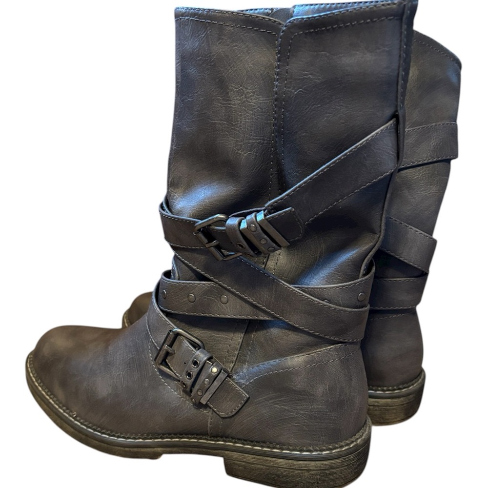 Women's Stylish Gray Boots